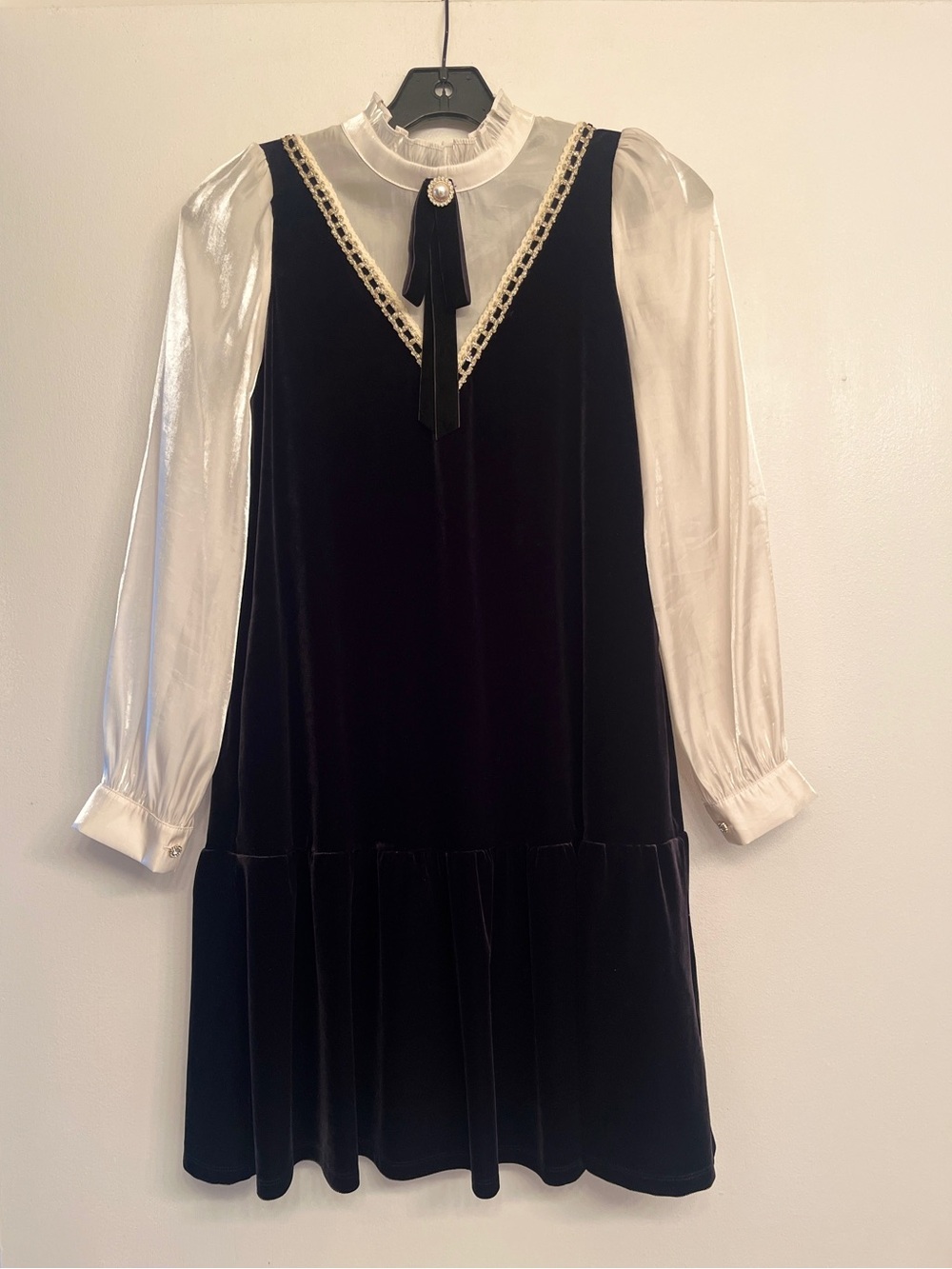 NWT GOELIA Elegant
Ruffle Mini Dress size XS